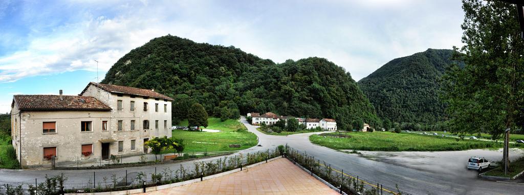 Locanda Del Re Feltre Exteriör bild
