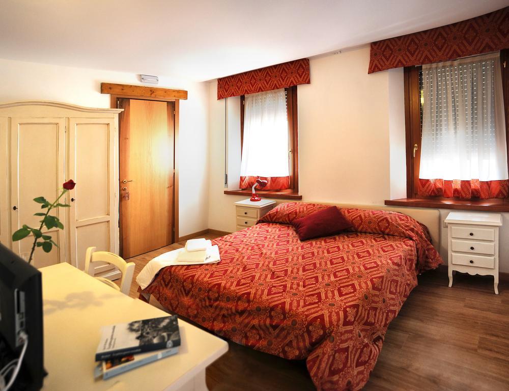 Locanda Del Re Feltre Rum bild