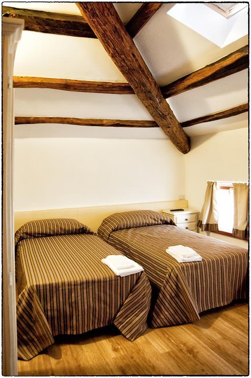 Locanda Del Re Feltre Rum bild