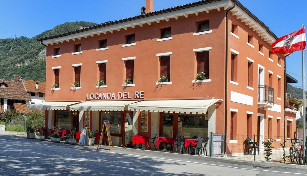 Locanda Del Re Feltre Exteriör bild